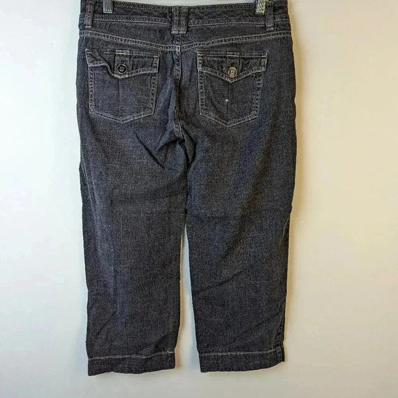 White House Black Market Cropped Jeans - 2 - Picture 3 of 8